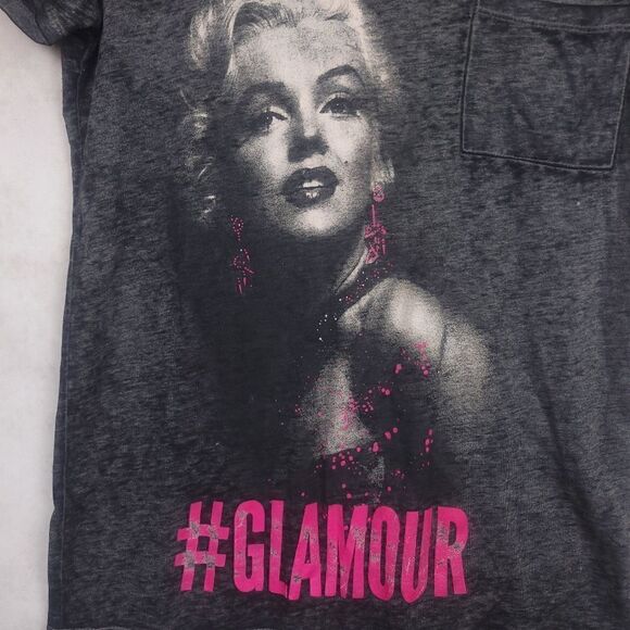 Merilyn Monroe Gray Pink Glamour Shirt Short Sleeve Size Medium - Picture 2 of 4